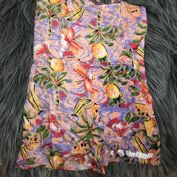 LF hawaiian romper🌺 - Picture 2 of 3